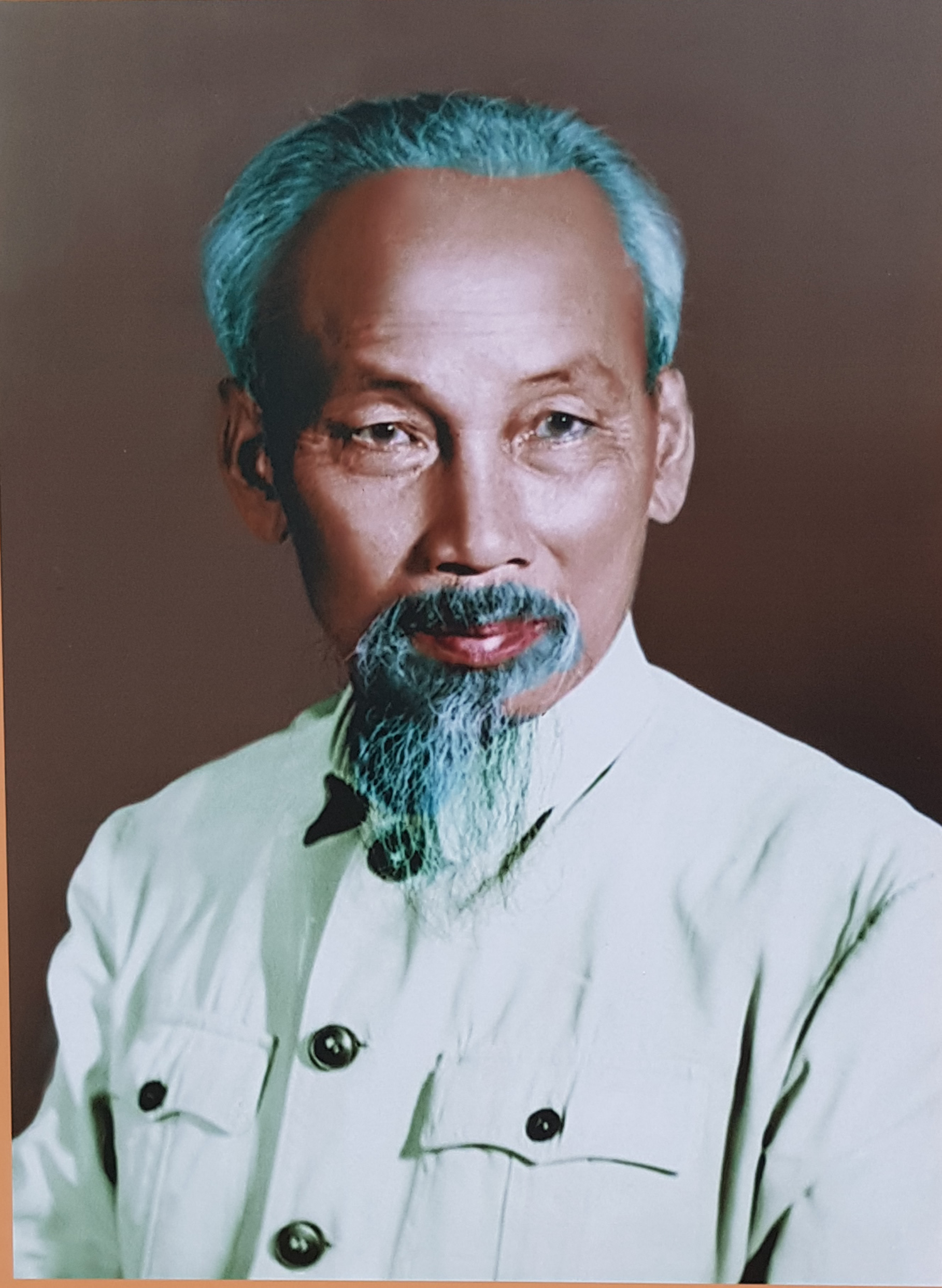 Chủ tịch Hồ Chí Minh là người sở hữu tướng âm dương