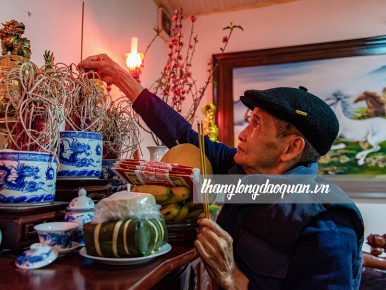 Cúng giao thừa mấy ly nước là chuẩn truyền thống Việt? 