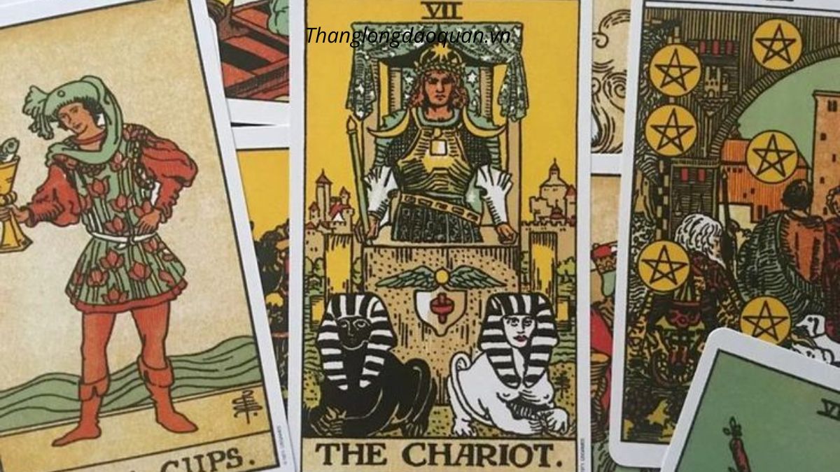 Lá bài Tarot The Chariot như một lời nhắc nhở dành cho Xử Nữ là mọi thứ đều phụ thuộc vào chính bạn